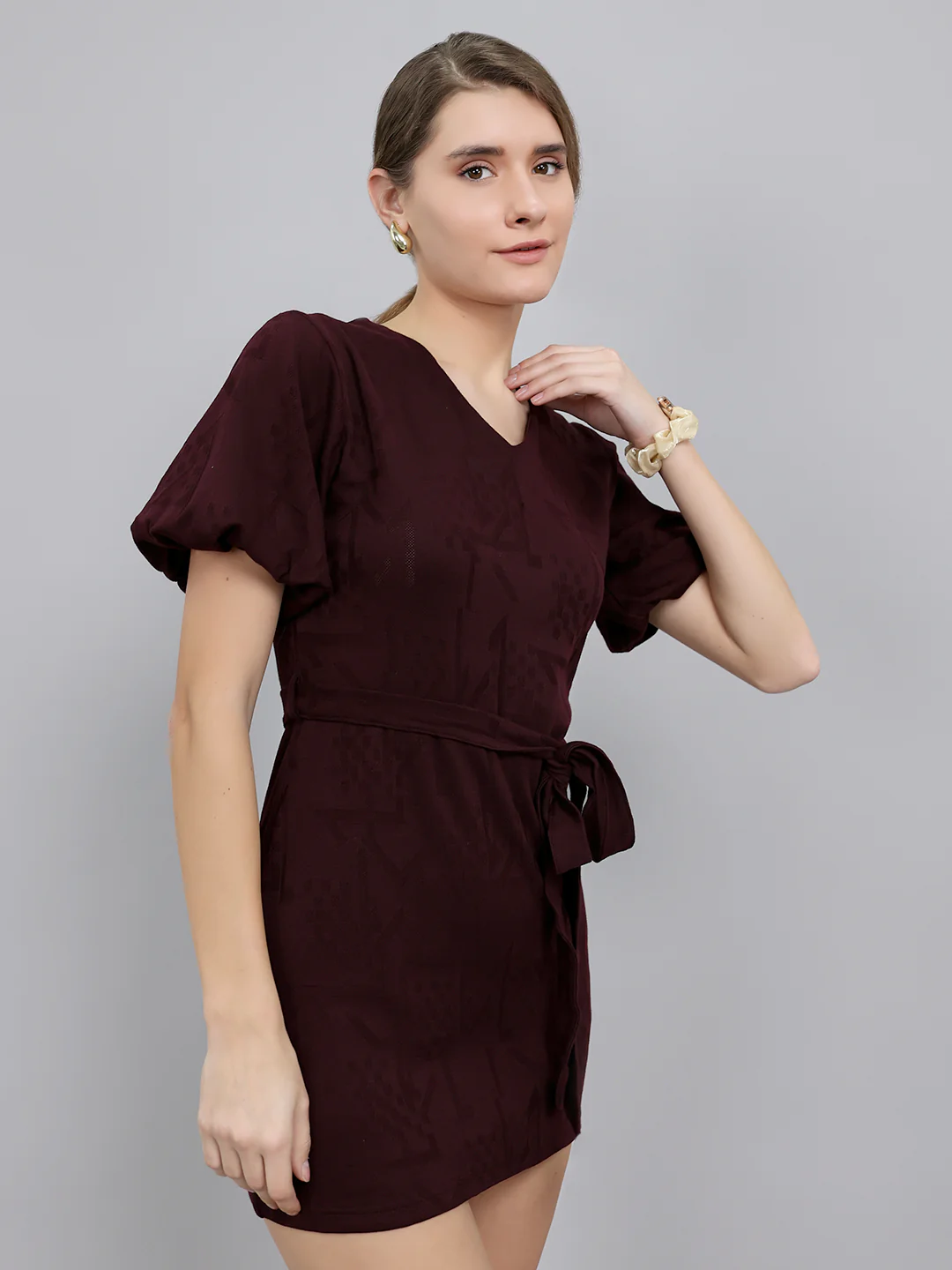 Women Maroon Self Design V Neck Half Sleeve Dress - Image 3