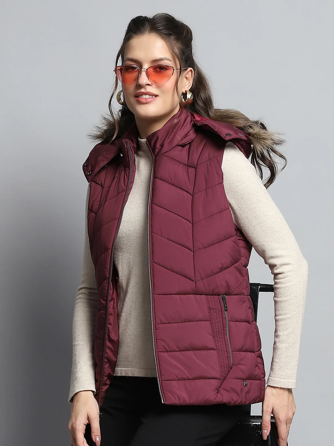 Women Maroon Solid Detachable Hood Sleeveless Jacket - Image 6