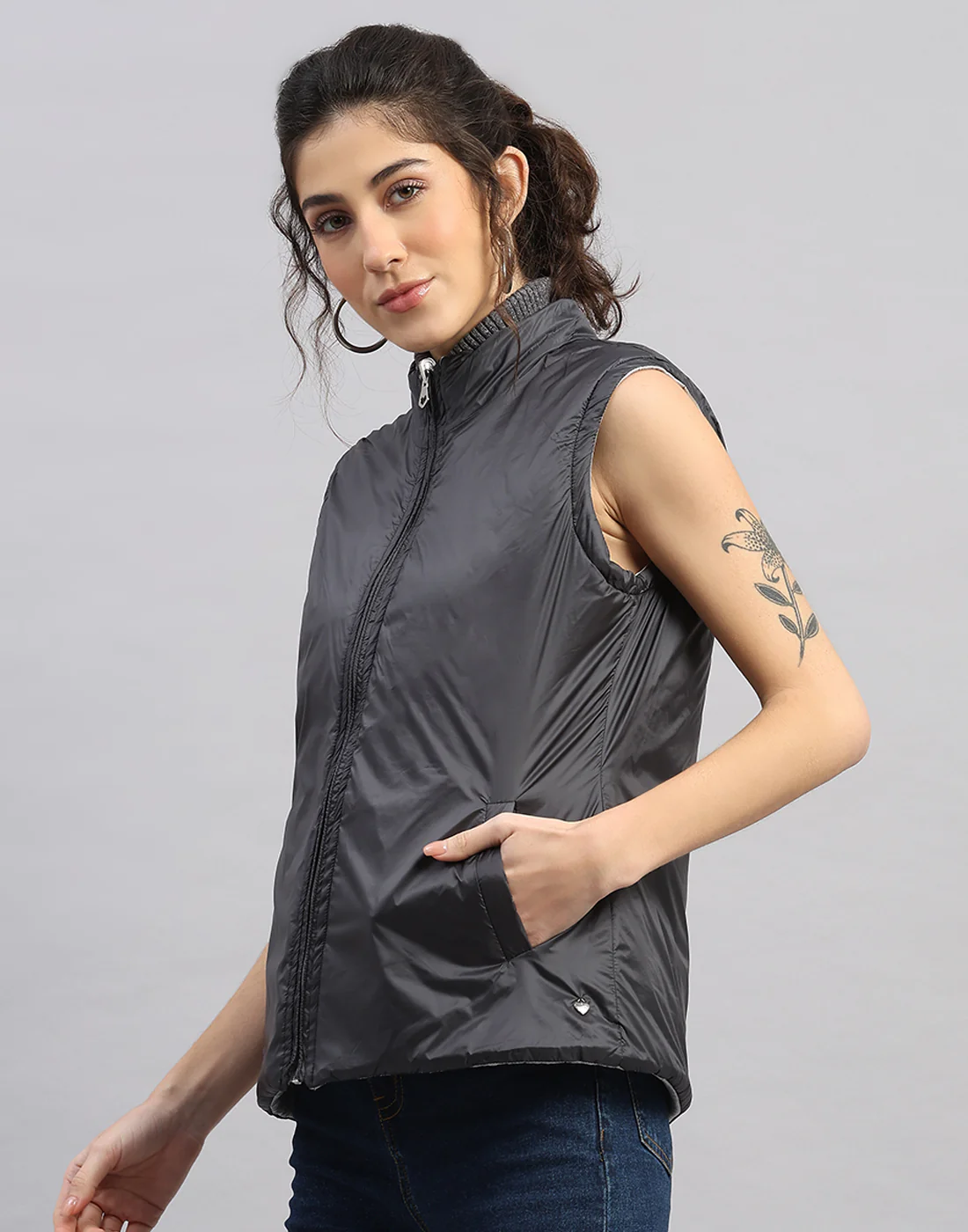Women Maroon Solid Hooded Full Sleeve Jacket - Image 12