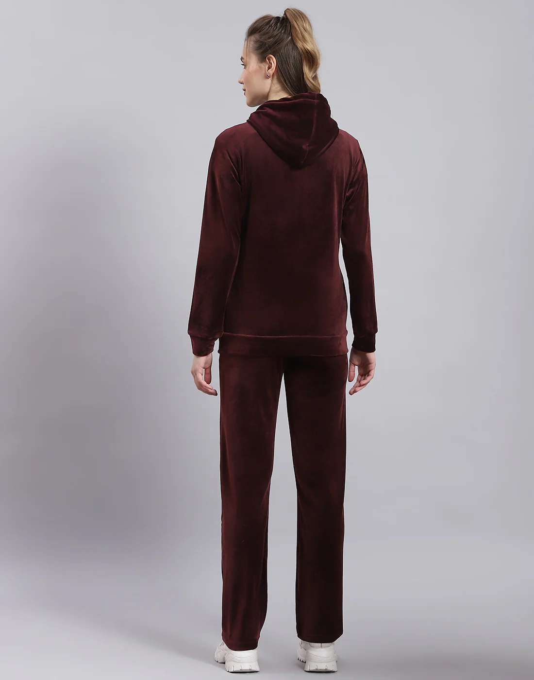Women Maroon Solid Hooded Full Sleeve Tracksuit - Image 5