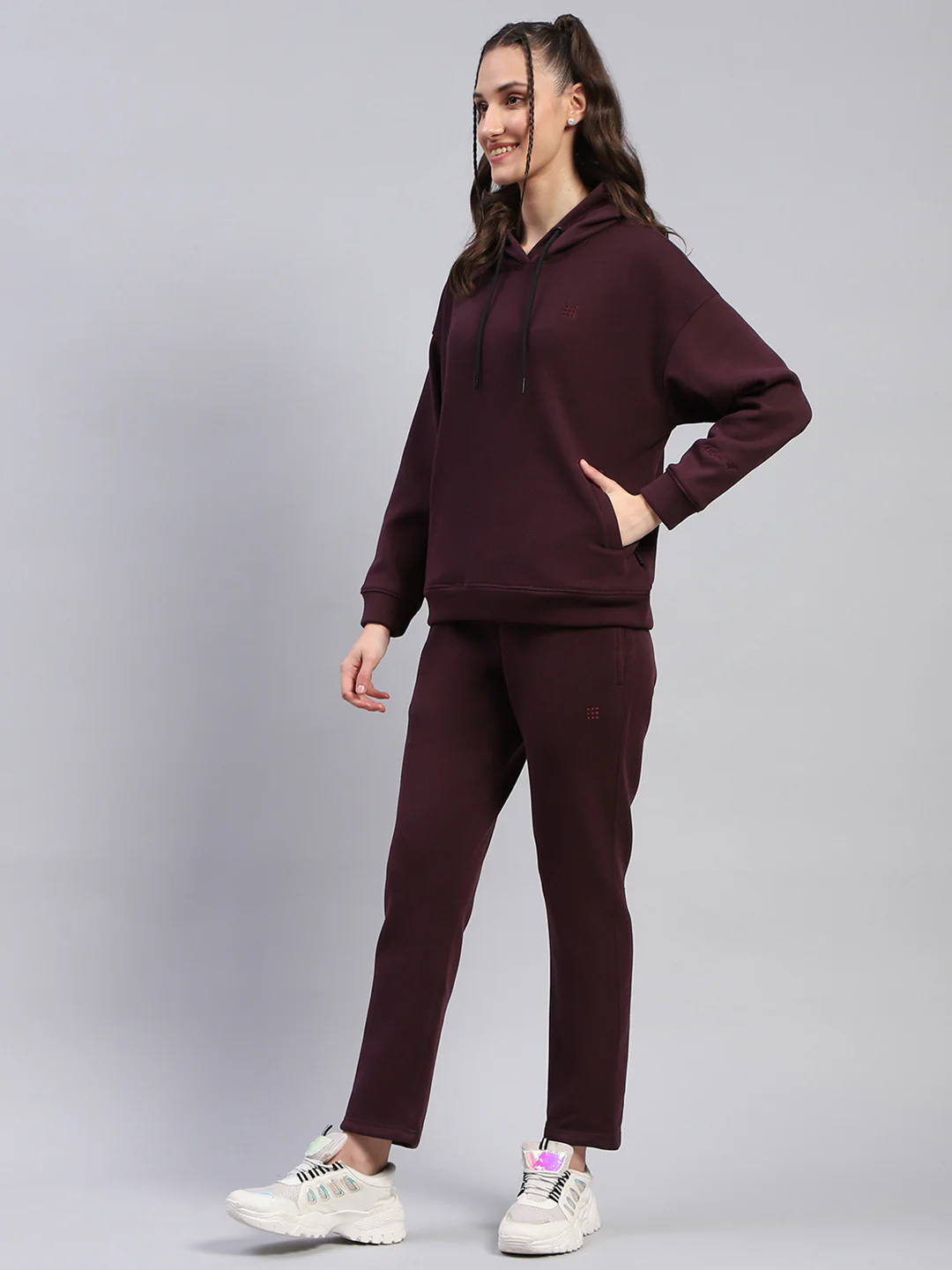 Rock.it Women Maroon Solid Hooded Full Sleeve Tracksuit - Image 3