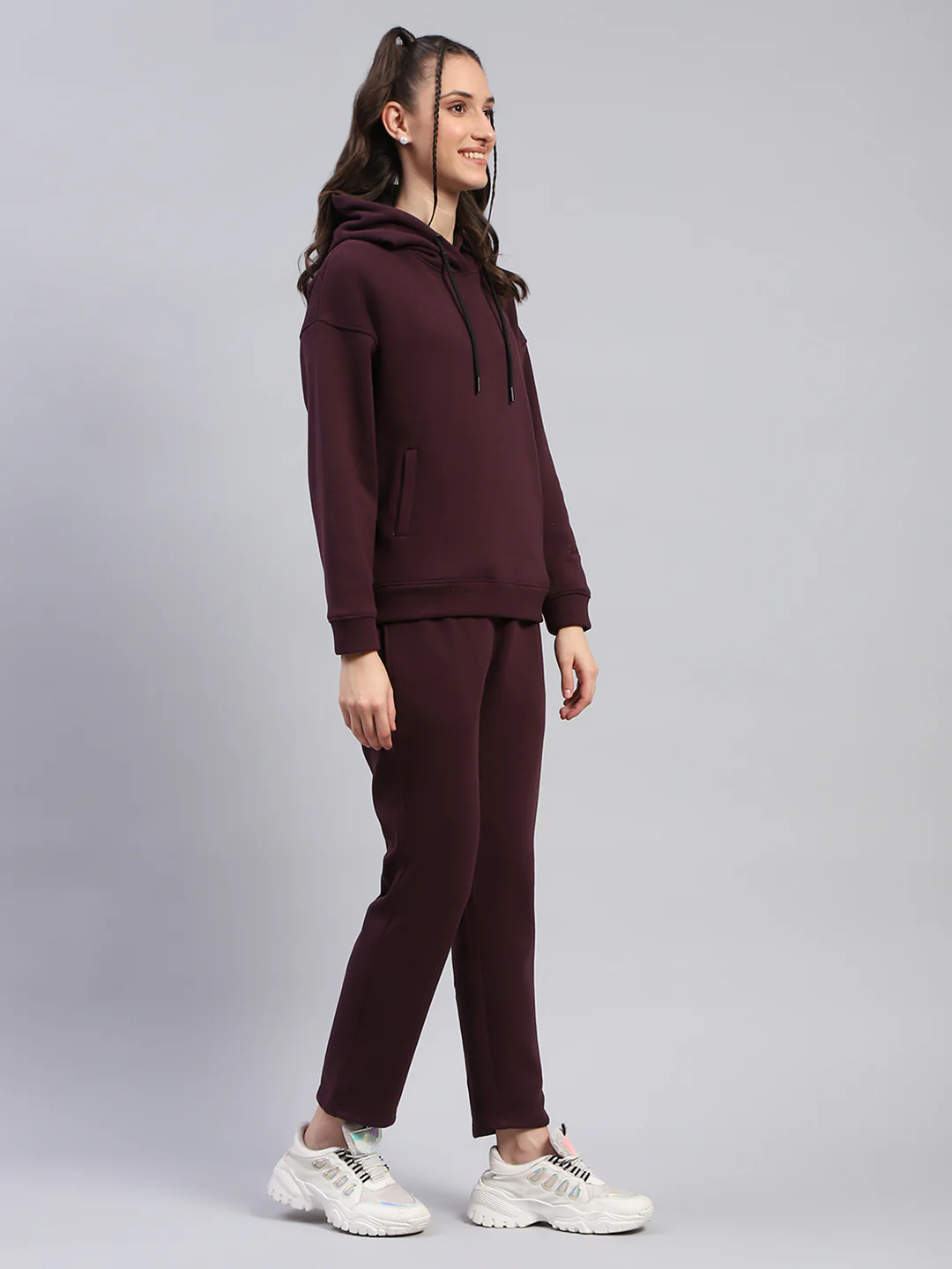 Rock.it Women Maroon Solid Hooded Full Sleeve Tracksuit - Image 4