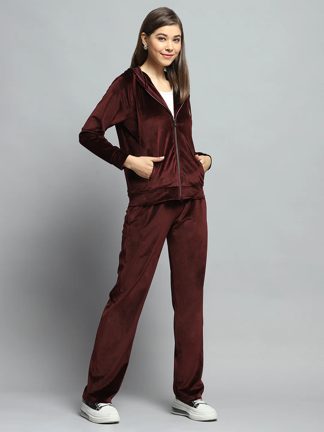 Women Maroon Solid Hooded Full Sleeve Tracksuit - Image 4
