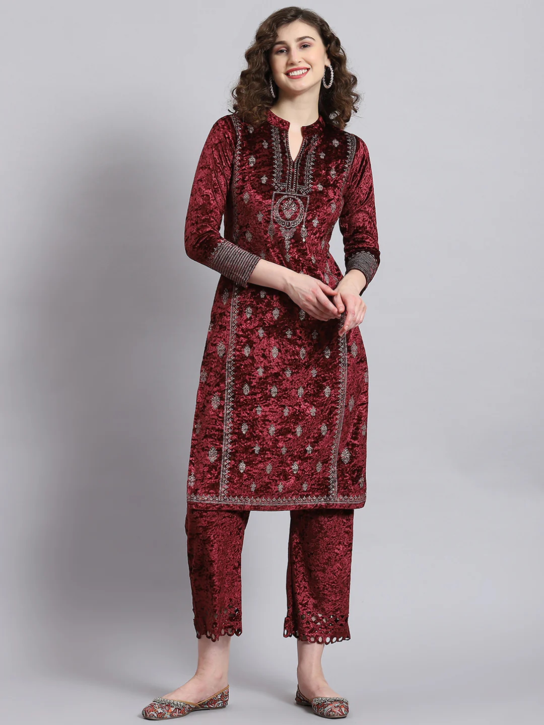 Women Maroon Solid Mandarin Collar Full Sleeve Kurtis Set - Image 5