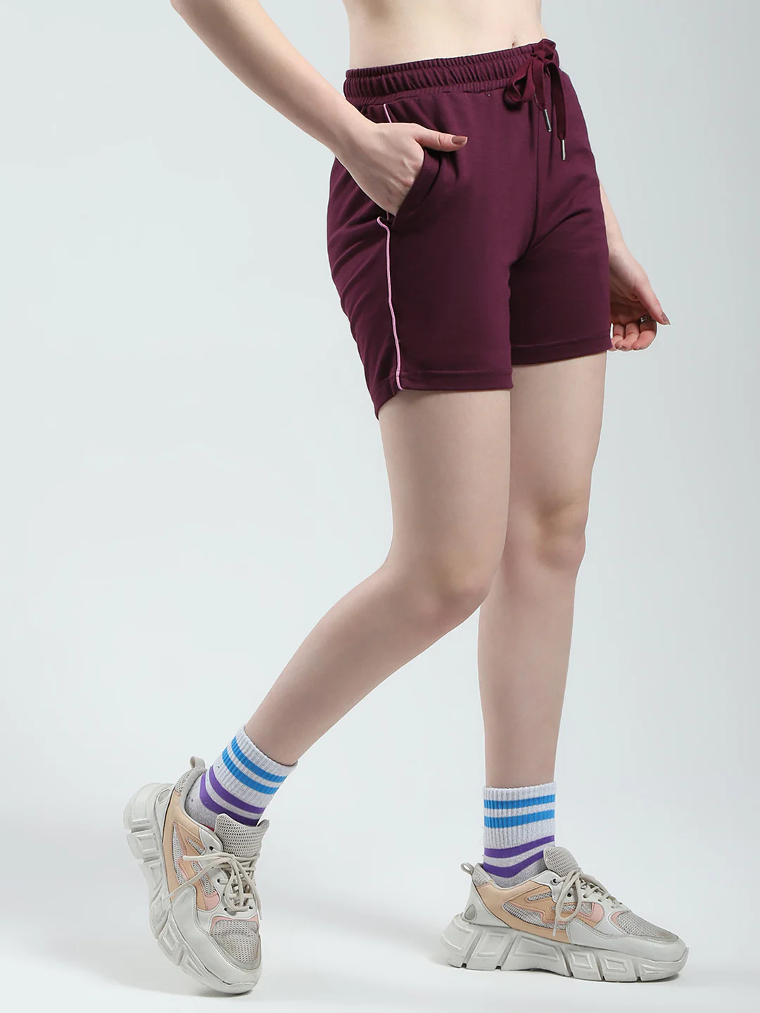 Women Maroon Solid Regular Fit Short - Image 4