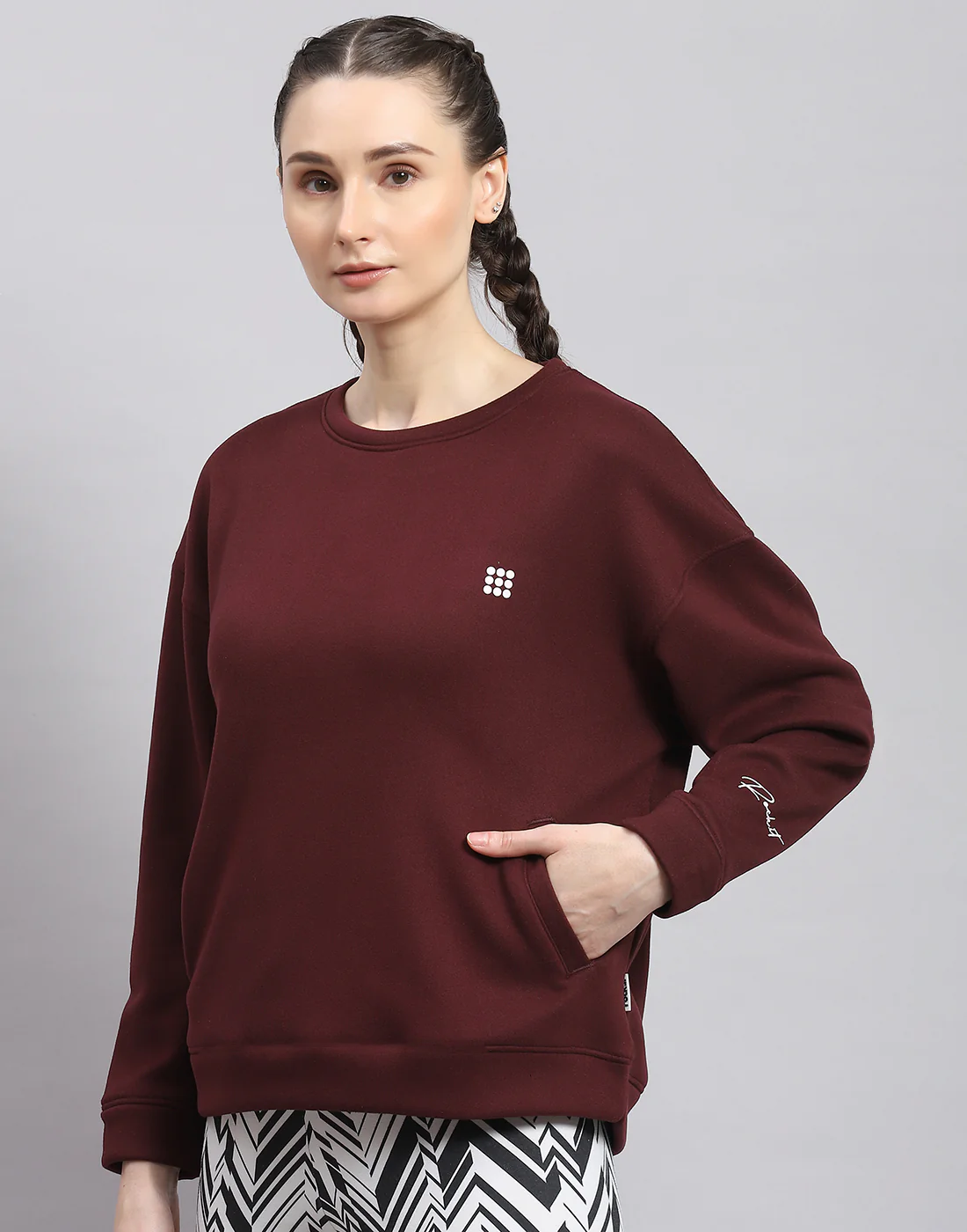Rock.it Women Maroon Solid Round Neck Full Sleeve Sweatshirt - Image 3