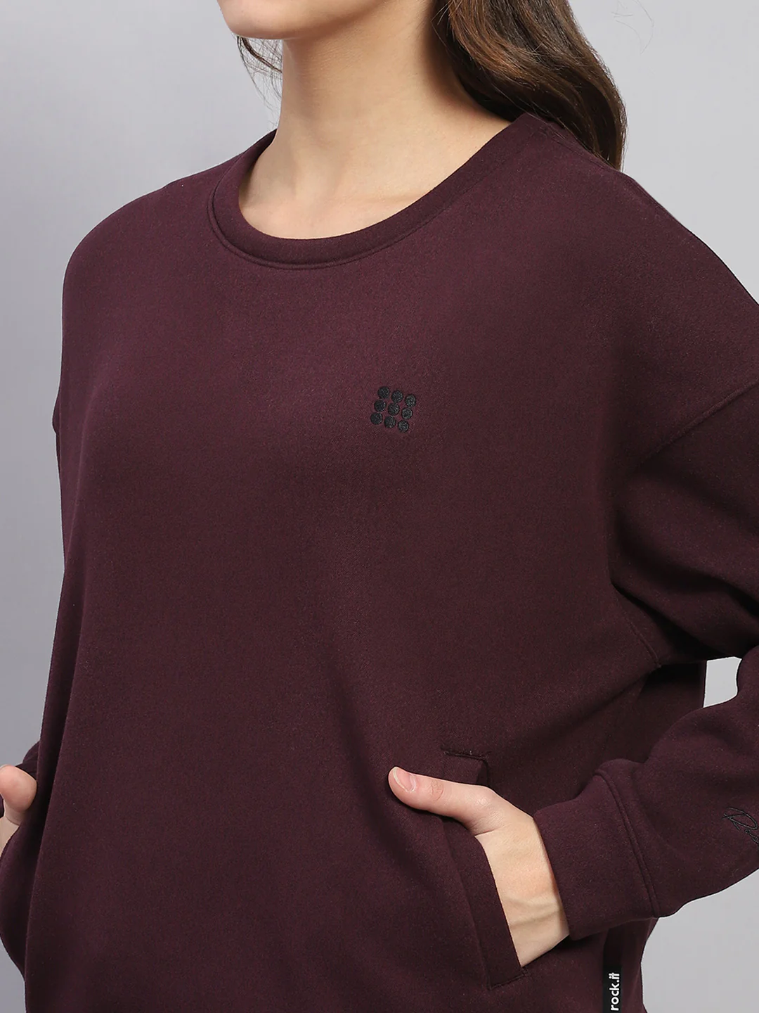 Rock.it Women Maroon Solid Round Neck Full Sleeve Sweatshirt - Image 6