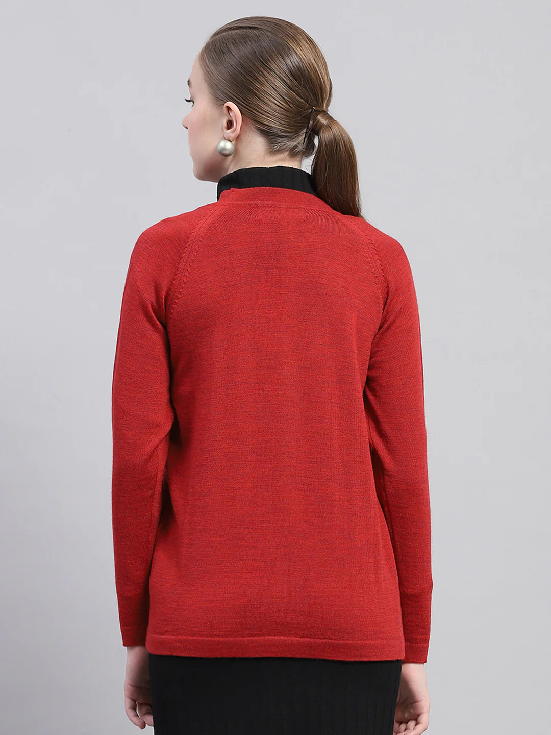 Women Maroon Solid V Neck Full Sleeve Cardigan - Image 5