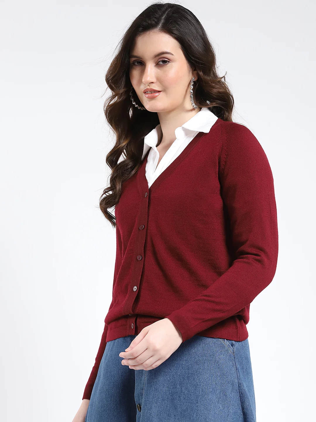 Women Maroon Solid V Neck Full Sleeve Cardigan - Image 3
