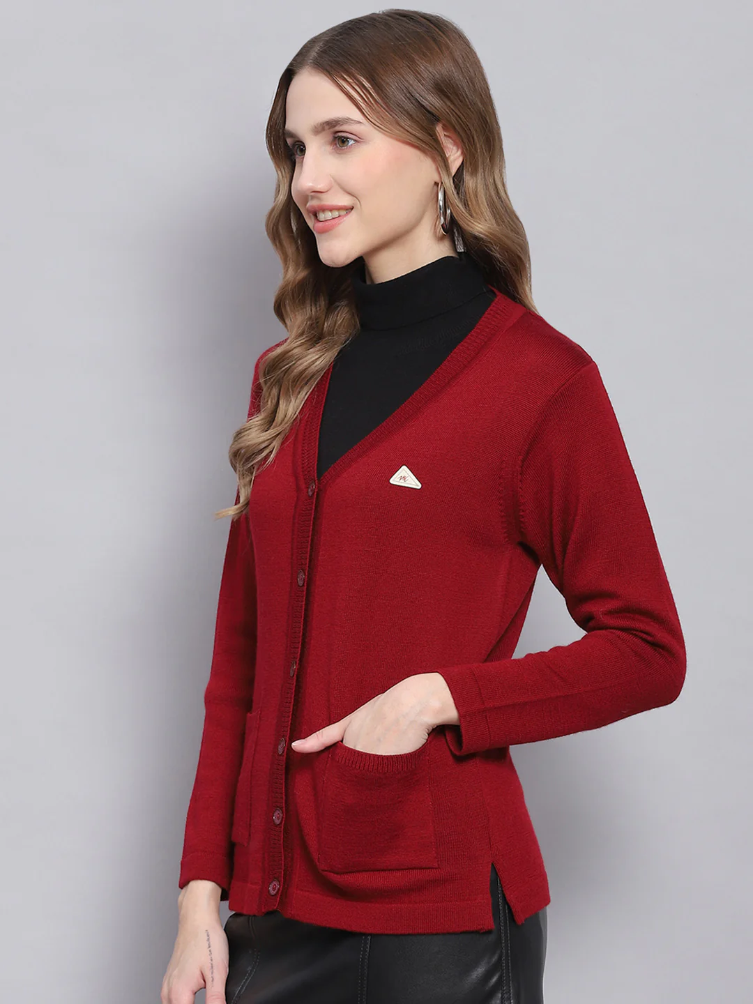Women Maroon Solid V Neck Full Sleeve Cardigans - Image 3