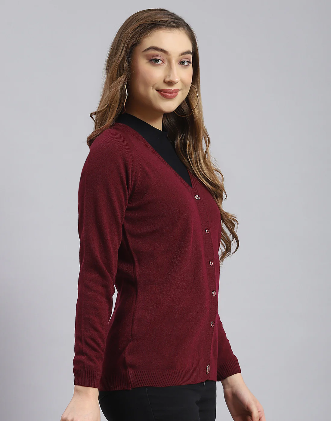 Women Maroon Solid V Neck Full Sleeve Sweater - Image 4