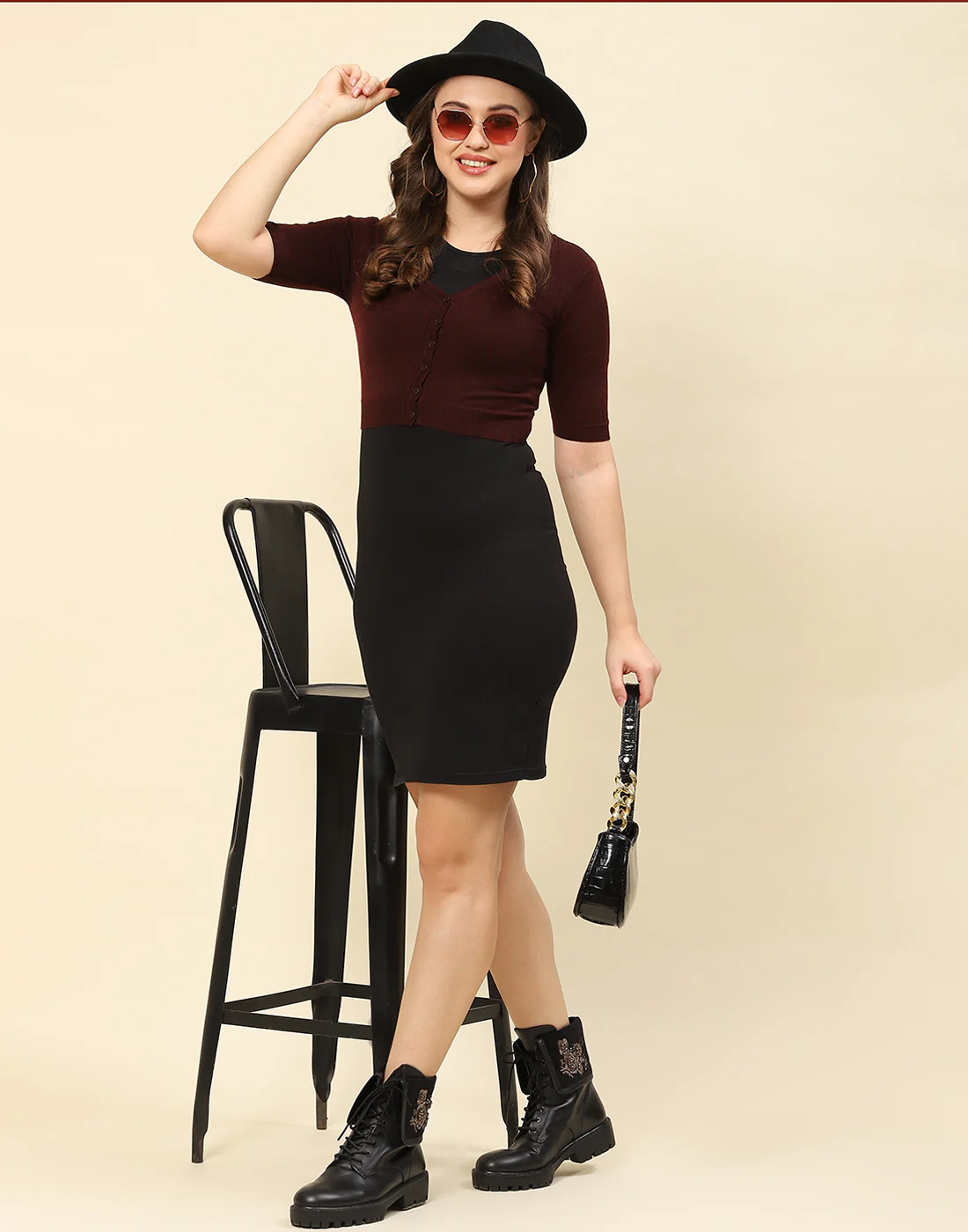 Women Maroon Solid V Neck Half Sleeve Blouse - Image 2