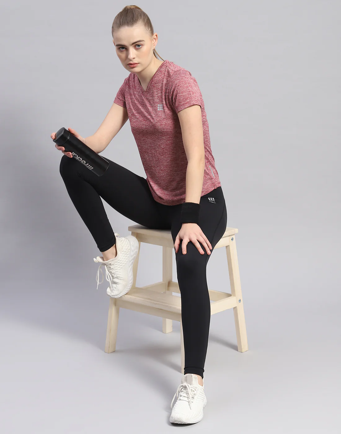 Rock.it Women Maroon Solid V Neck Half Sleeve Top - Image 2