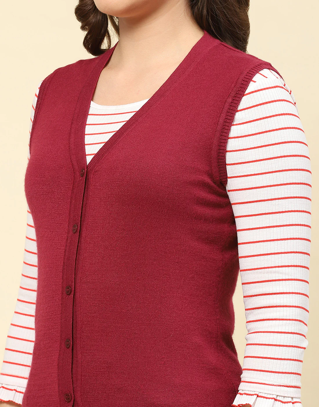 Women Maroon Solid V Neck Sleeveless Cardigan - Image 6