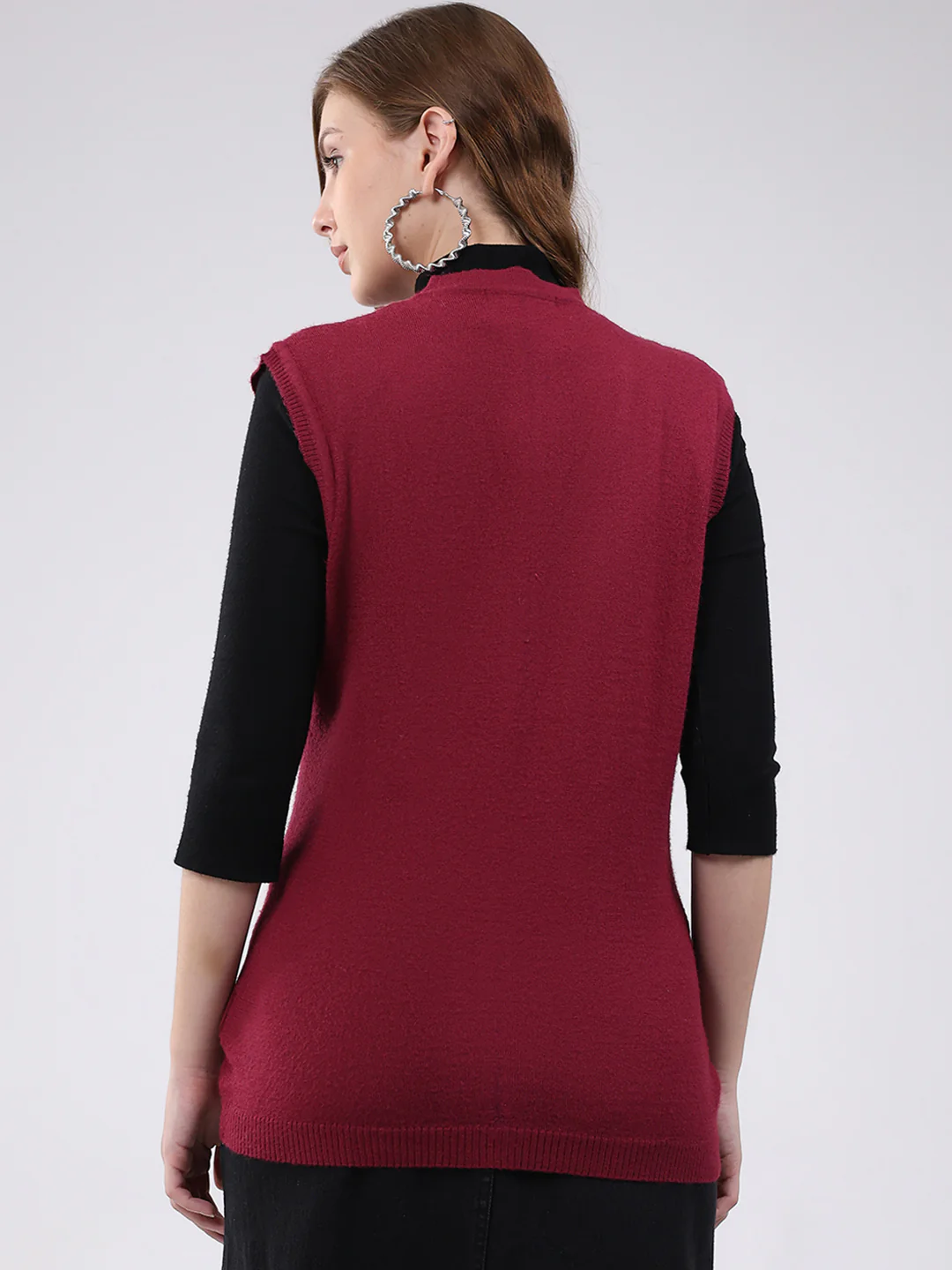 Women Maroon Solid V Neck Sleeveless Cardigan - Image 5