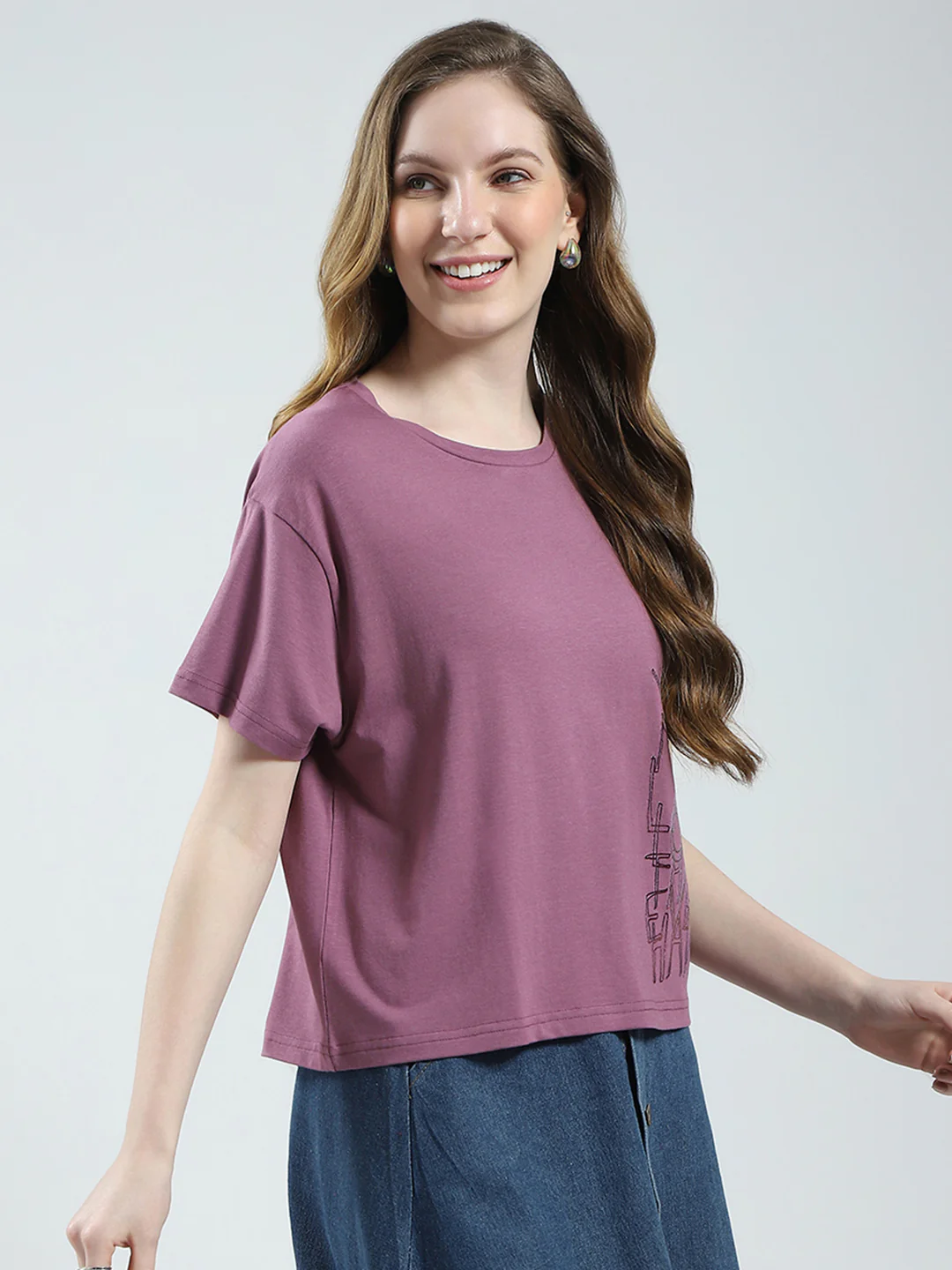 Women Mauve Solid Round Neck Half Sleeve Top - Image 4