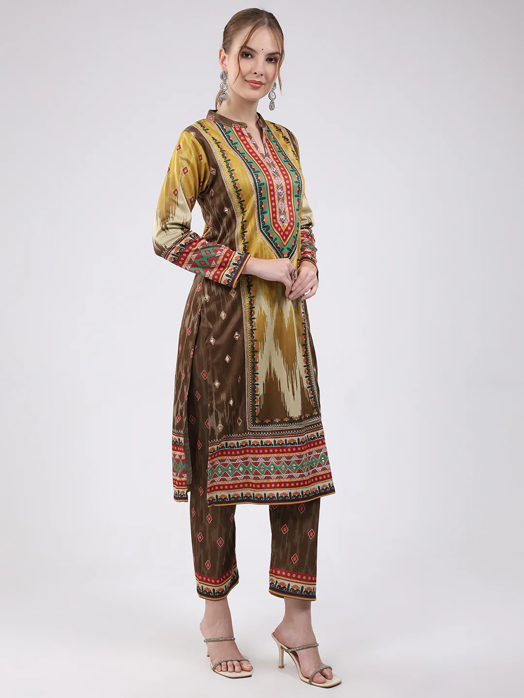 Women Multicolor Printed Round Neck Full Sleeve Kurti Set for Winter - Image 6