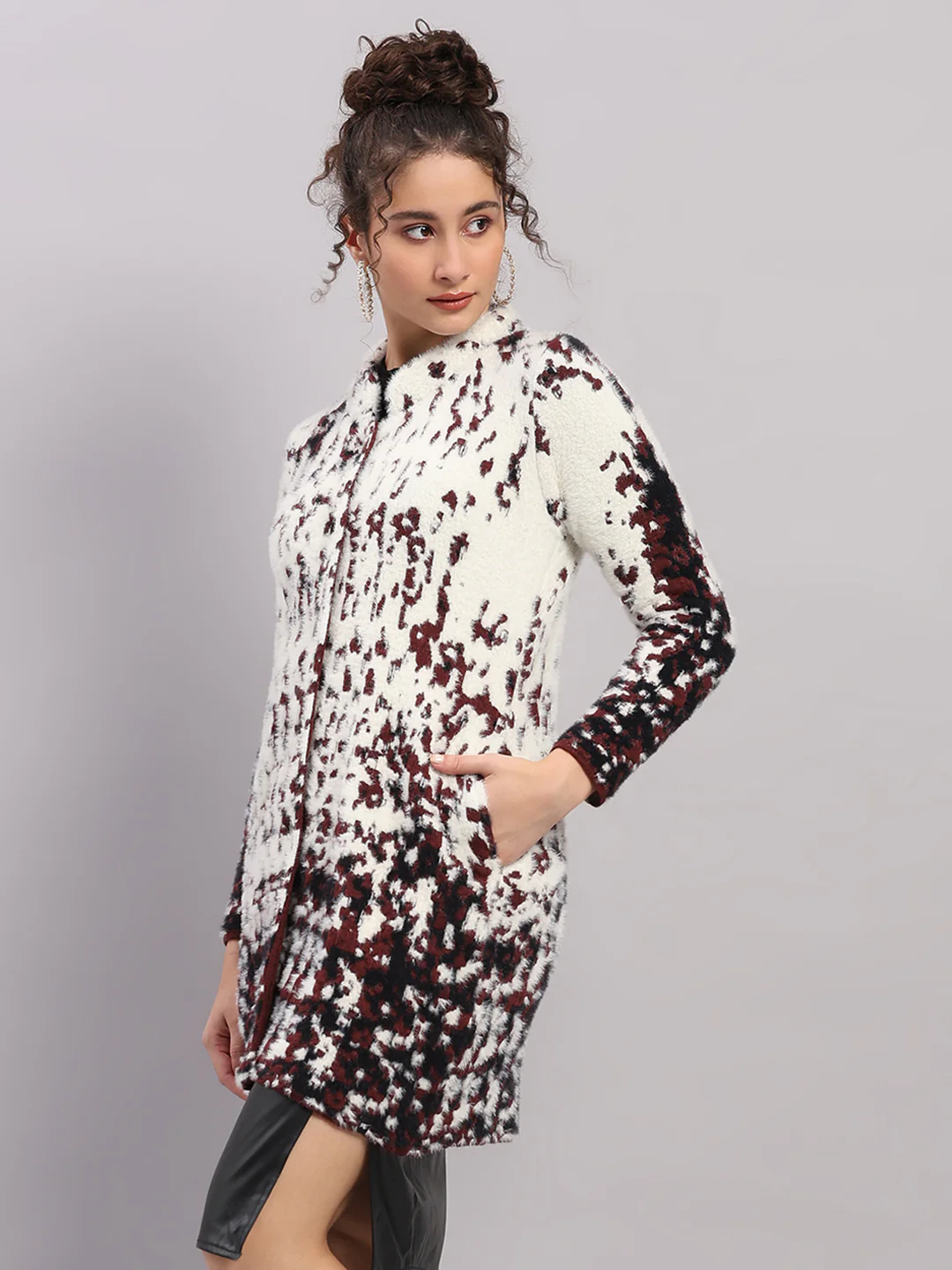 Women Multicolor Self Design Round Neck Full Sleeve Knitted Coat - Image 3