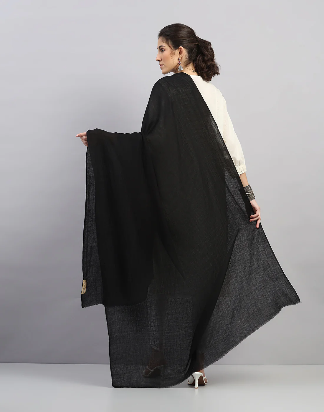 Women Multicolor Self Design   Shawl - Image 4
