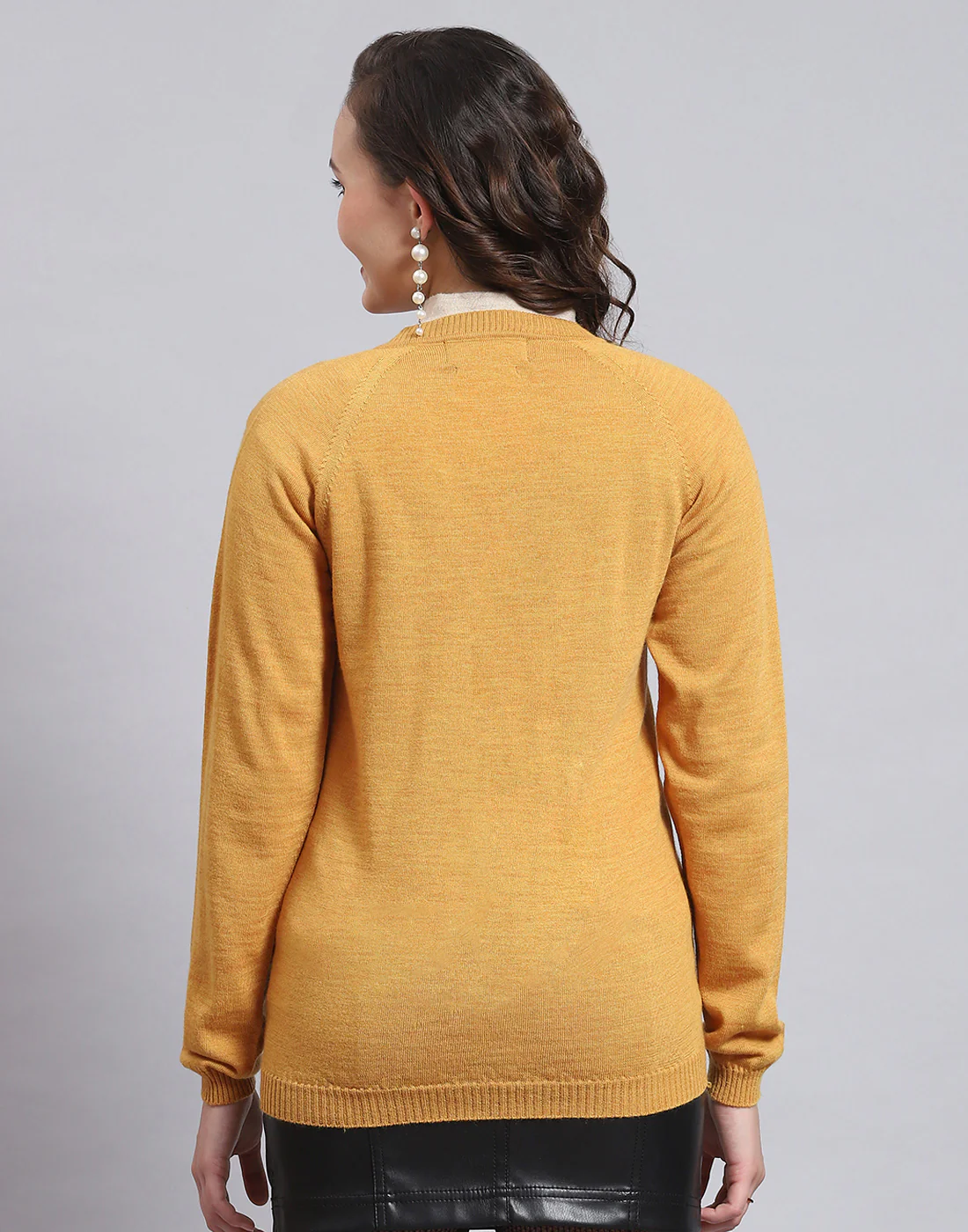 Women Mustard Solid V Neck Full Sleeve Sweater - Image 5