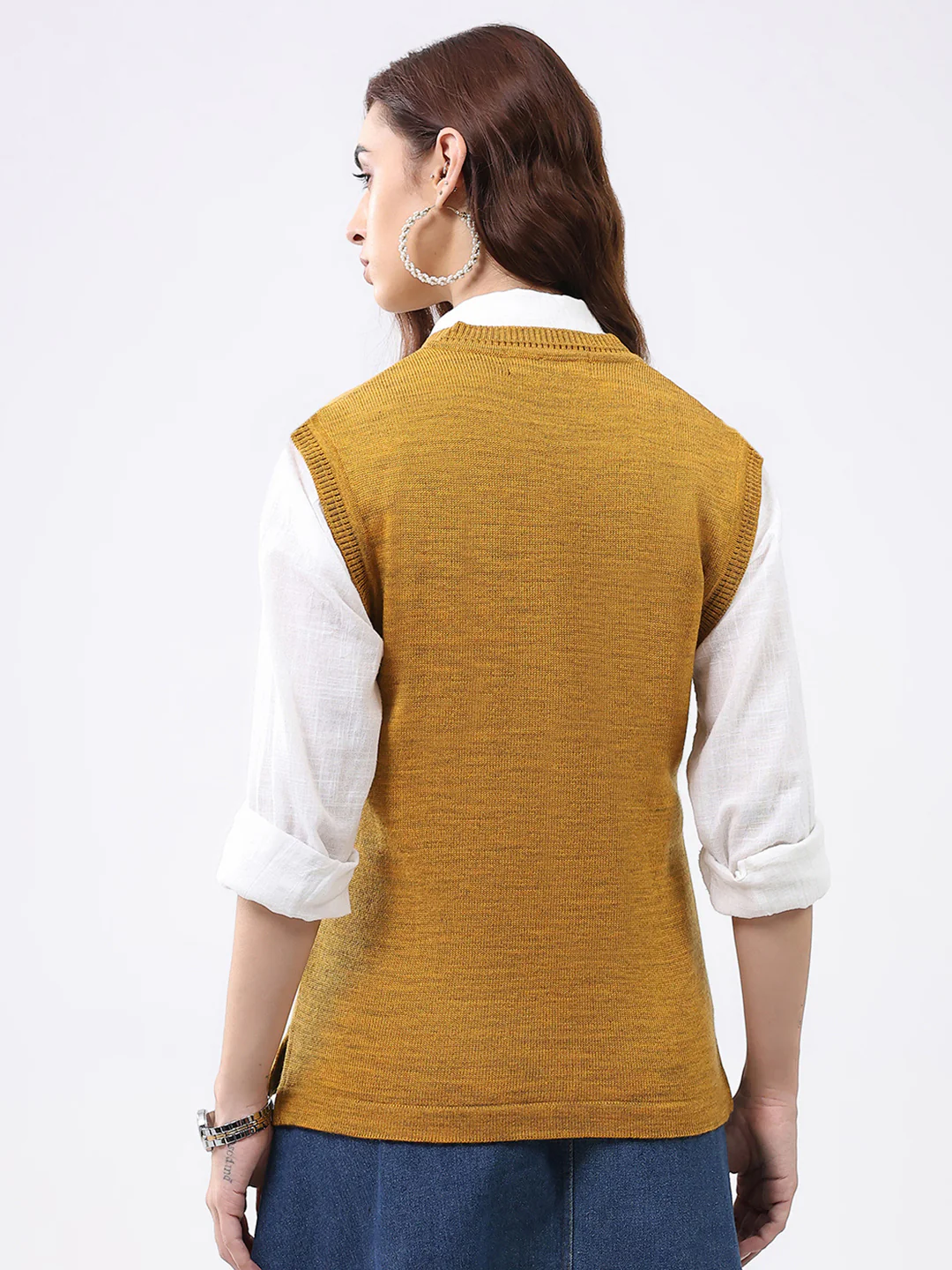 Women Mustard Solid V Neck Sleeveless Cardigan - Image 5