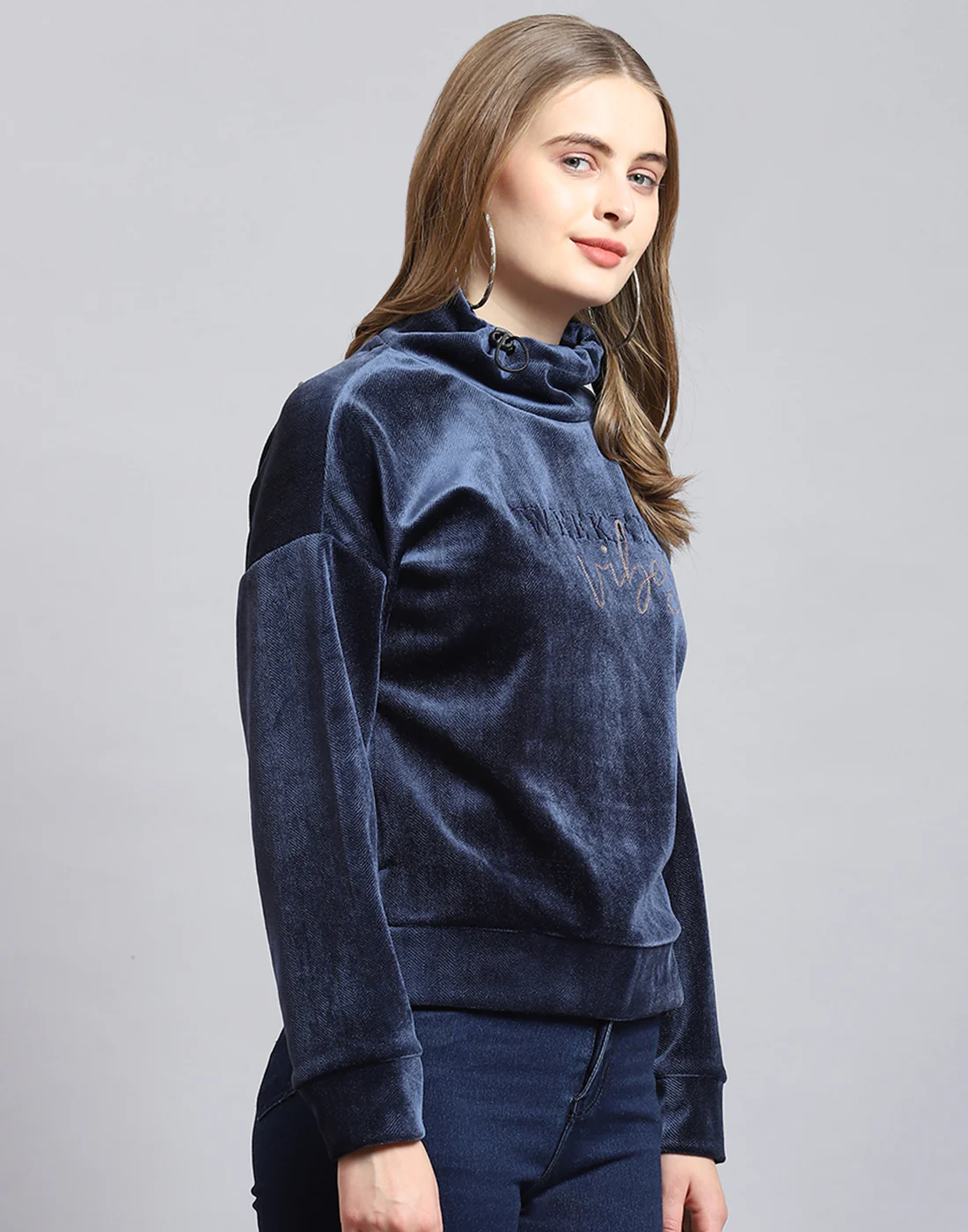 Women Navy Blue Embroidered H Neck Full Sleeve Sweatshirt - Image 5