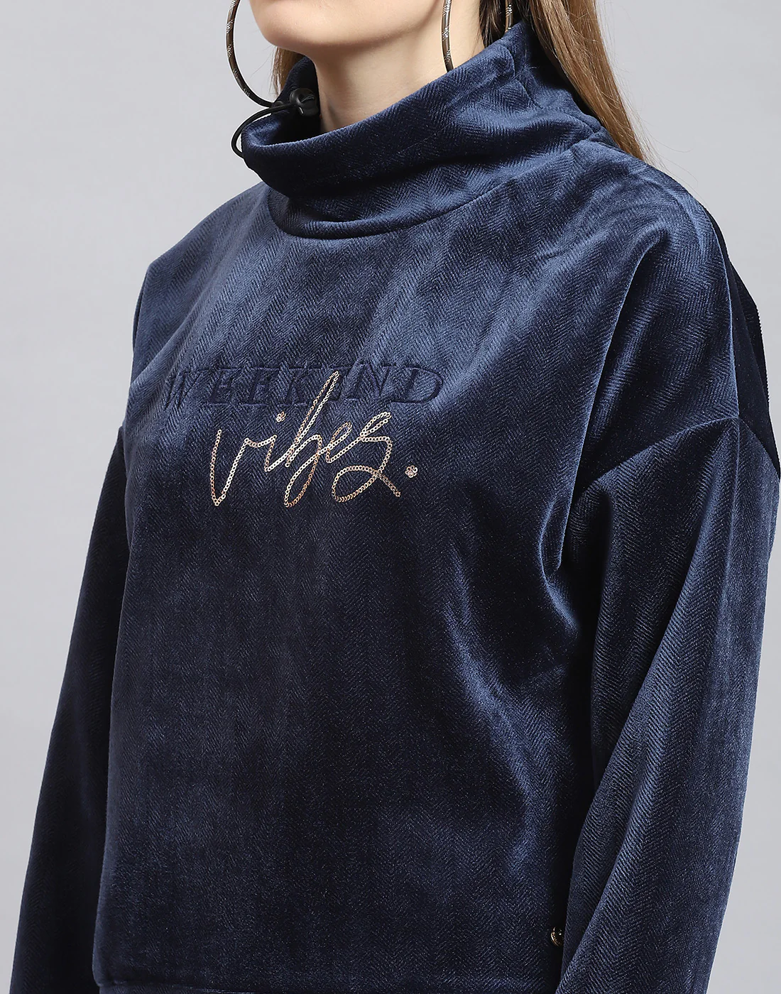 Women Navy Blue Embroidered H Neck Full Sleeve Sweatshirt - Image 7