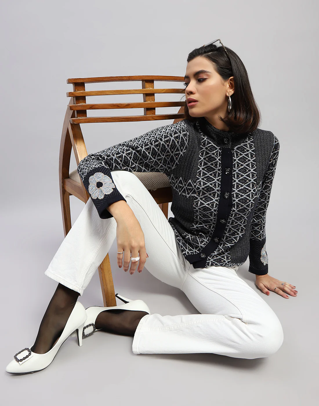 Women Navy Blue Jaquard Round Neck Full Sleeve Cardigan - Image 3