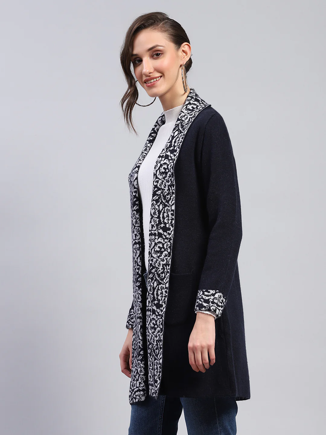 Women Navy Blue Printed Notch Lapel Collar Full Sleeve Cardigan - Image 3