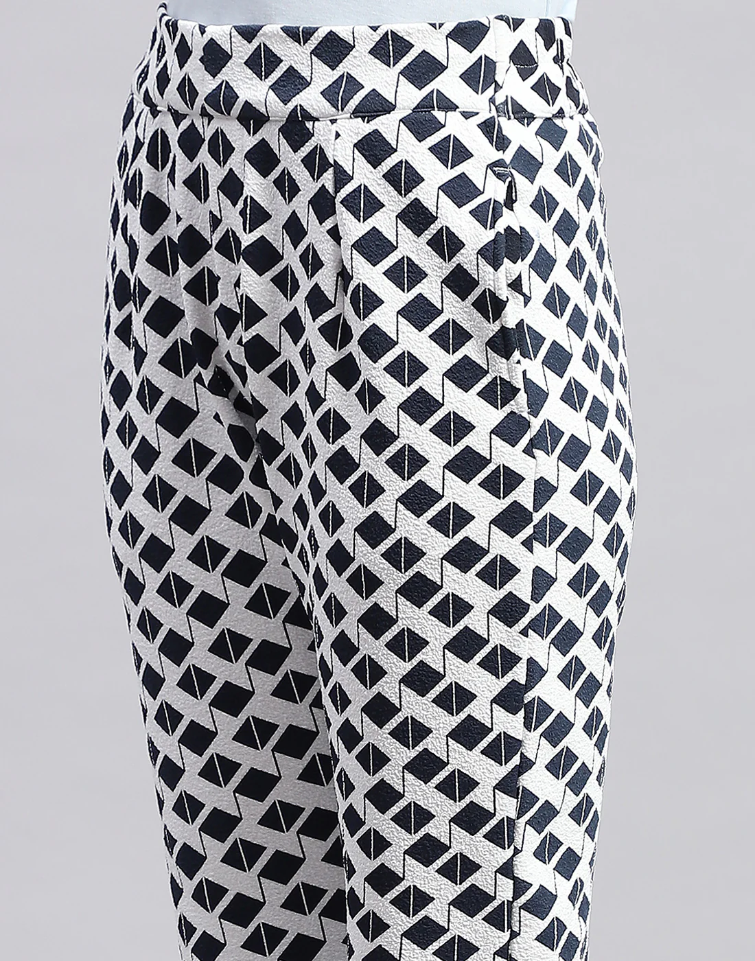 Women Navy Blue Printed Regular Fit Lower - Image 6