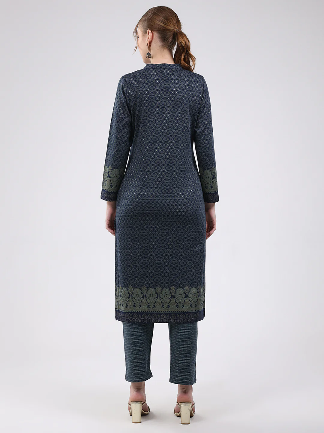 Women Navy Blue Printed Round Neck Full Sleeve Kurti Set for Winter - Image 5