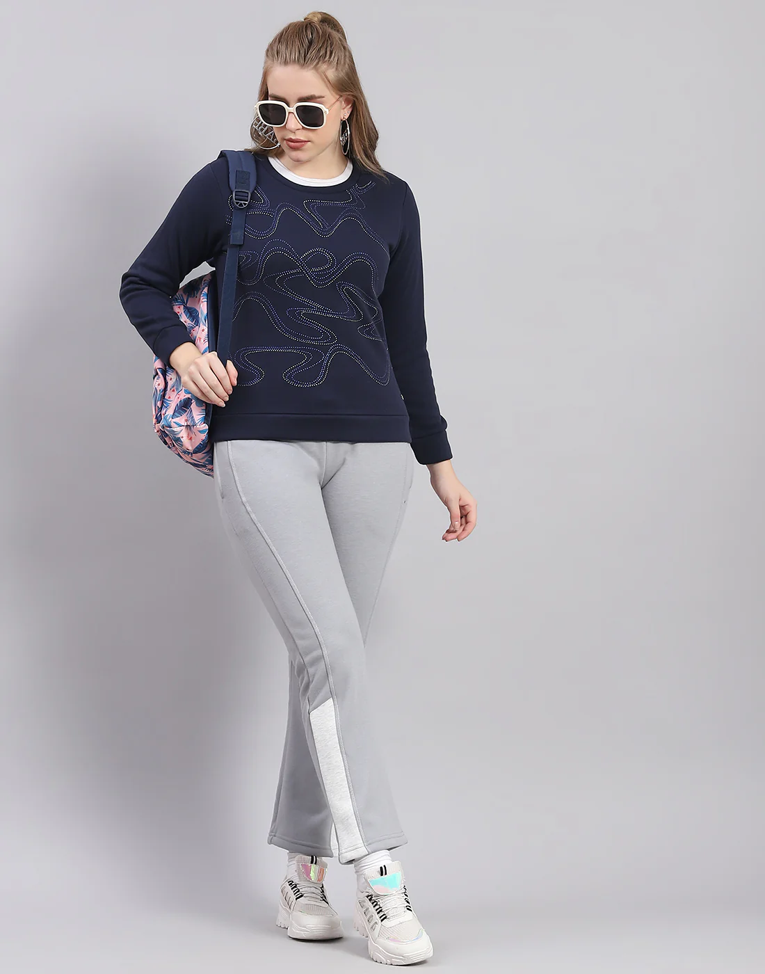 Women Navy Blue Printed Round Neck Full Sleeve Sweatshirt - Image 3