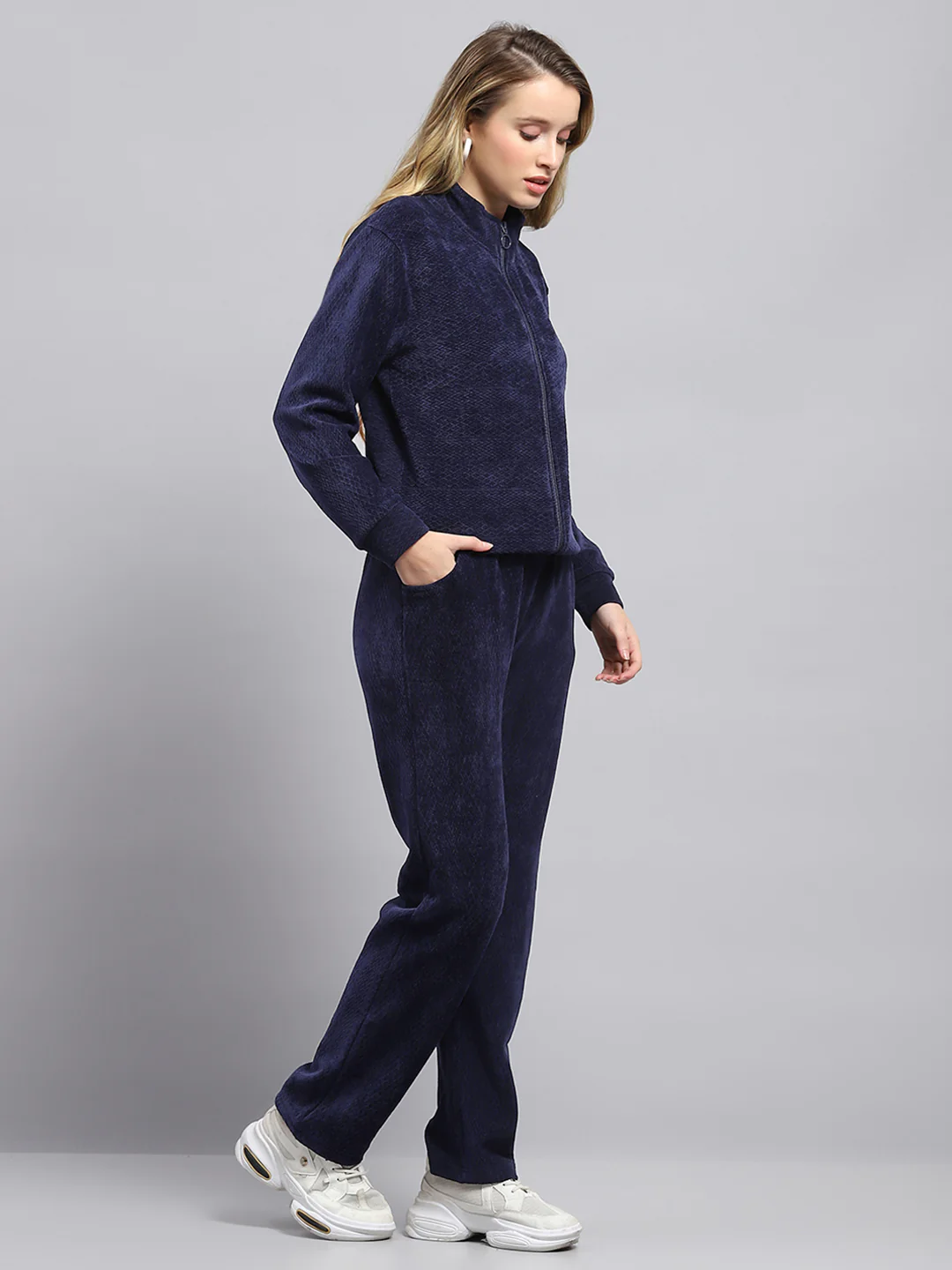 Women Navy Blue Self Design Mock Neck Full Sleeve Tracksuit - Image 4
