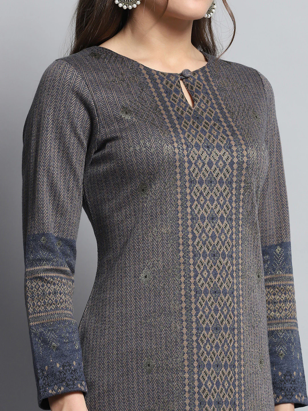 Women Navy Blue Self Design Round Neck Full Sleeve Kurti Set for Winter - Image 6
