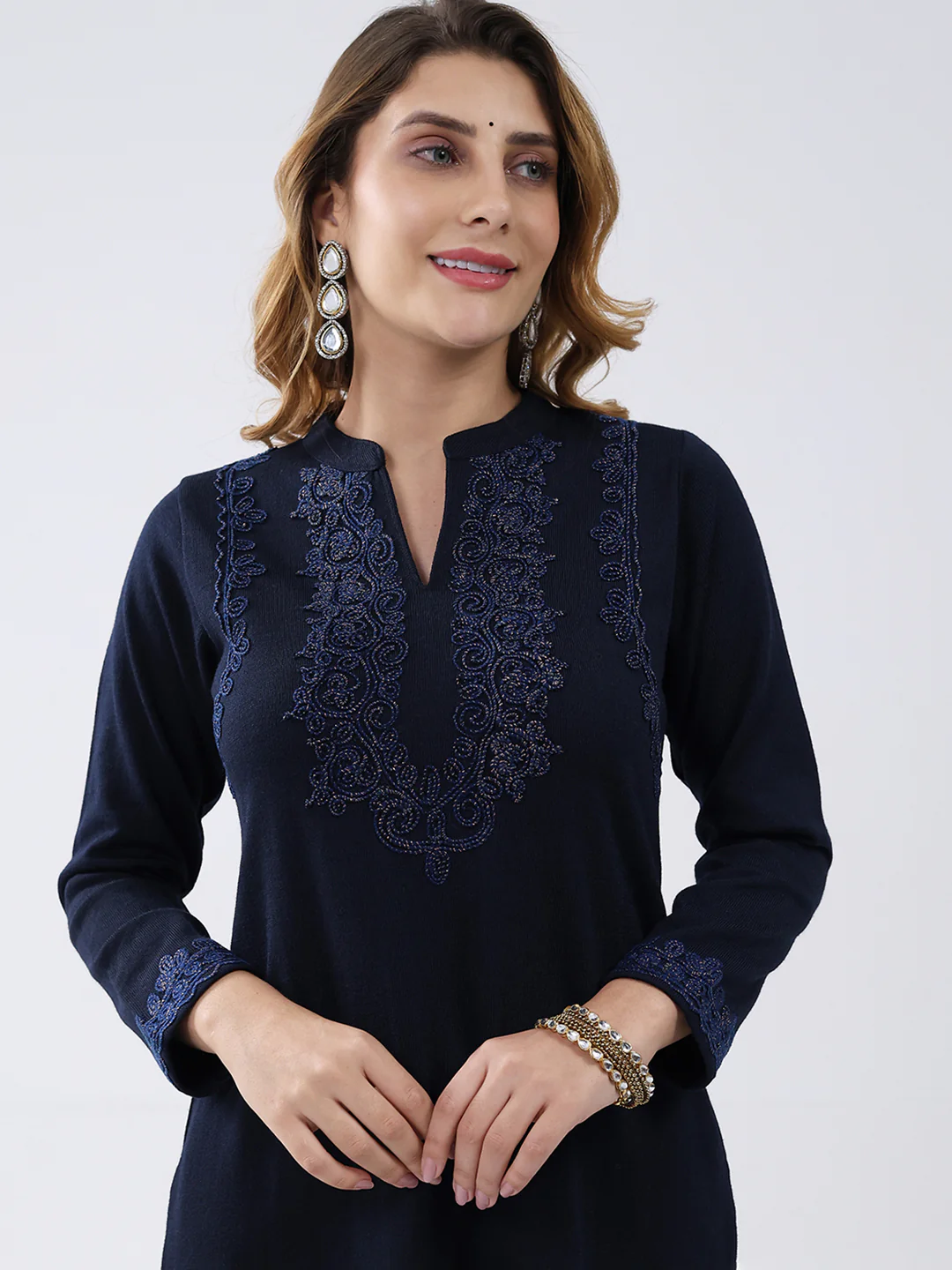 Women Navy Blue Self Design Round Neck Full Sleeve Winter Kurti - Image 7