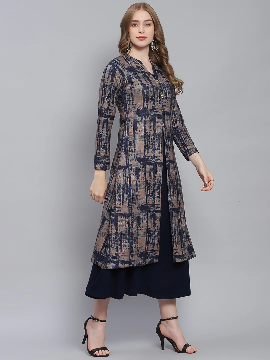 Women Navy Blue Self Design V Neck Full Sleeve Kurtis Set - Image 4