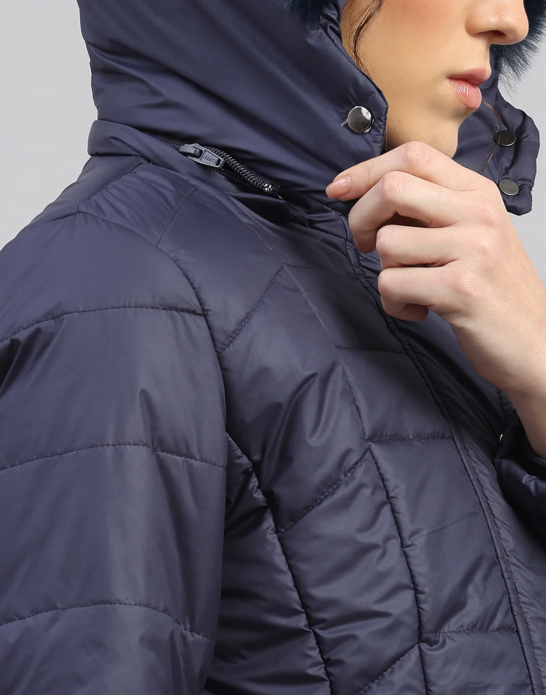 Women Navy Blue Solid Hooded Full Sleeve Jacket - Image 8