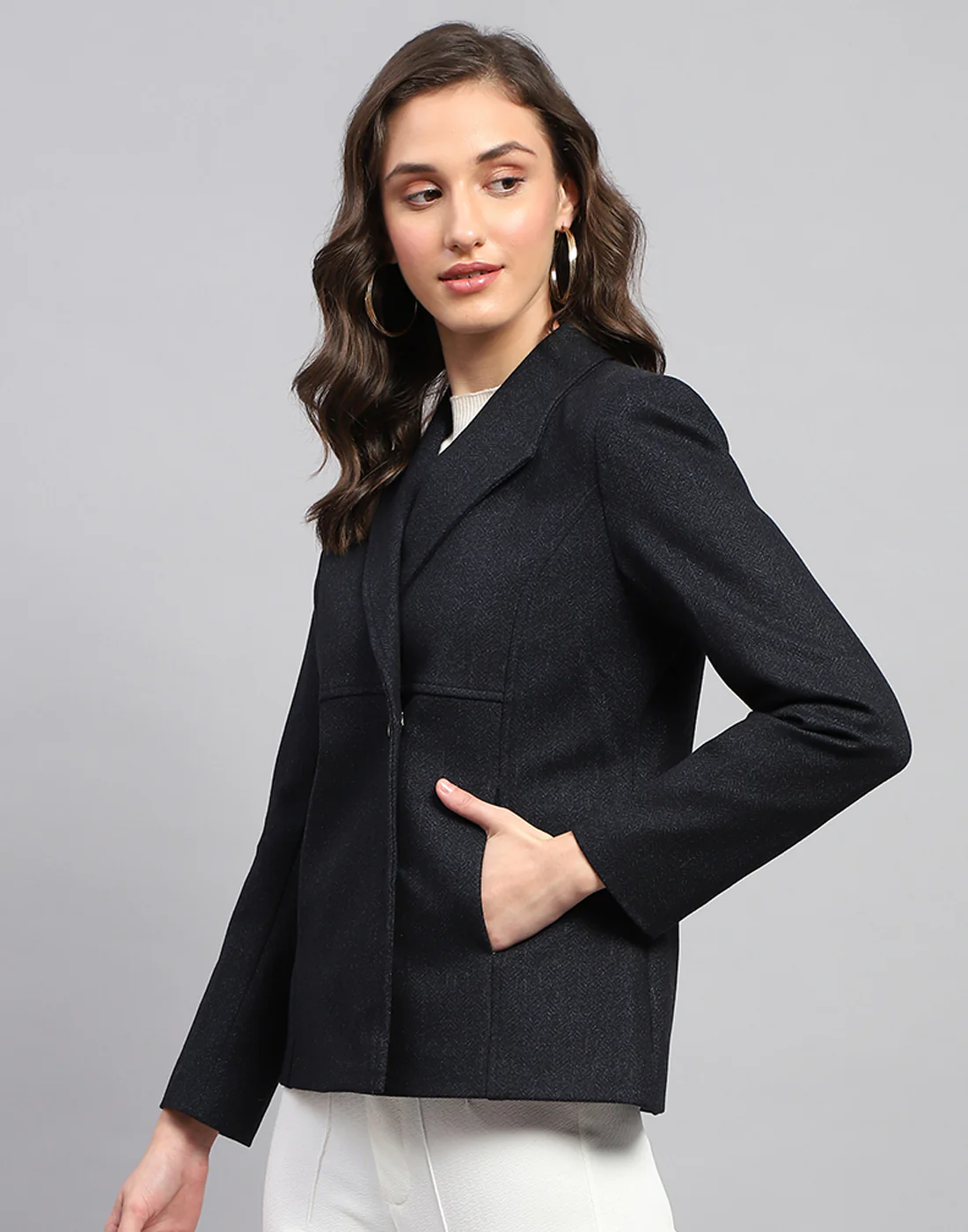 Women Navy Blue Solid Notch Lapel Collar Full Sleeve Coat - Image 4