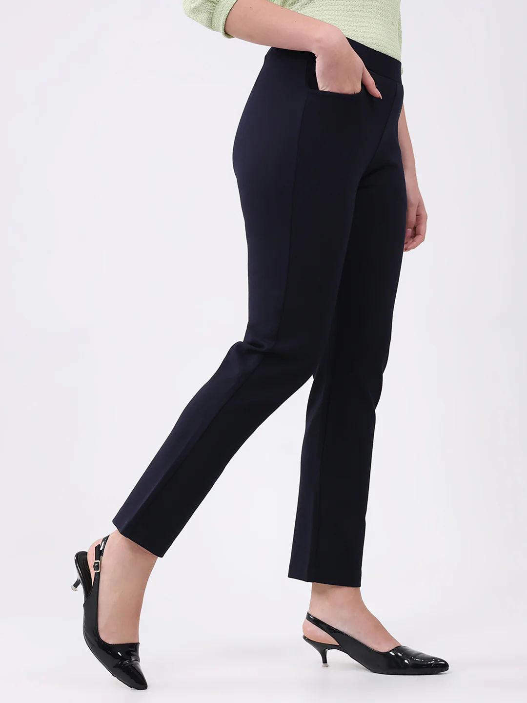 Women Navy Blue Solid Regular Fit Jegging - Image 4