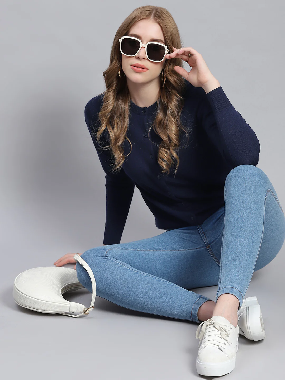 Women Navy Blue Solid Round Neck Full Sleeve Cardigans - Image 3