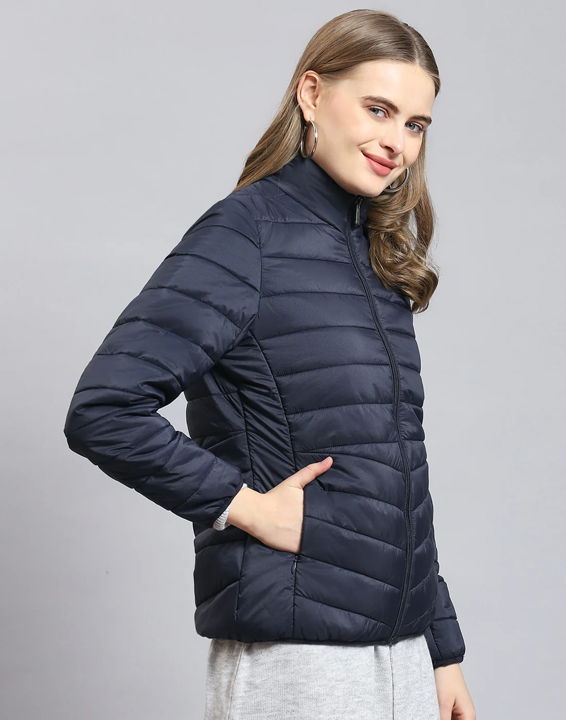 Pack it, style it, slay it, Women Navy Blue Packable Full Sleeve Jacket - Image 5
