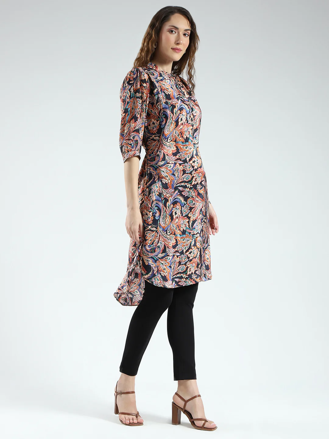 Women Navy Blue Solid Round Neck 3/4th Sleeve Tunic - Image 4