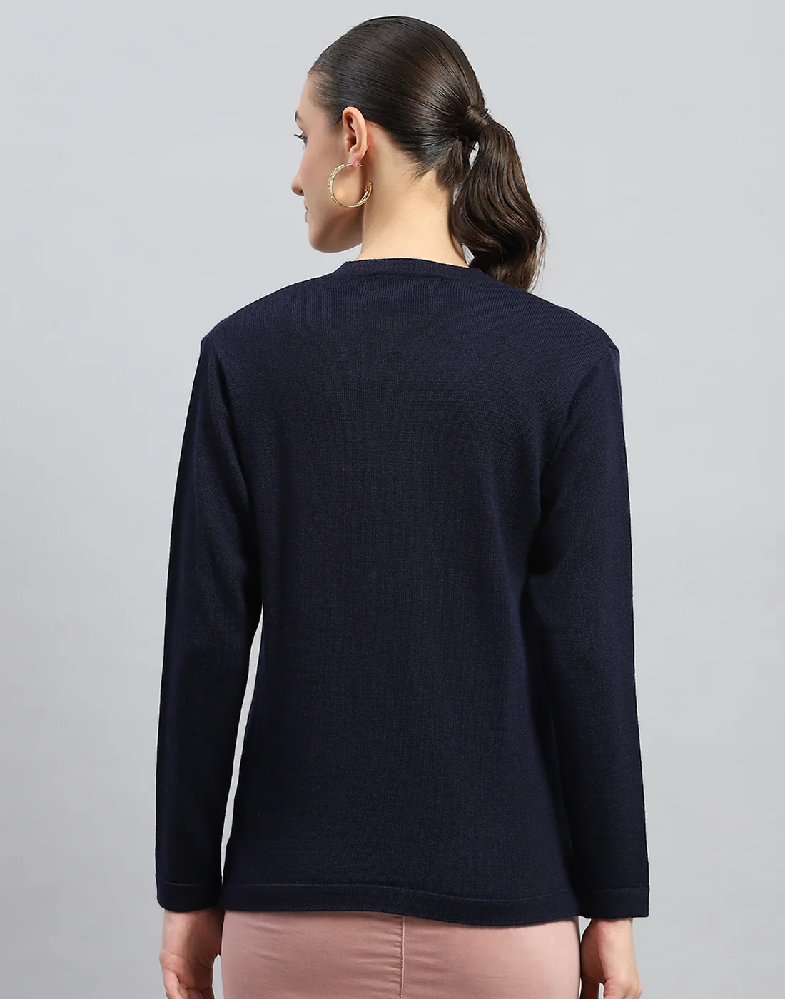 Women Navy Blue Solid V Neck Full Sleeve Cardigan - Image 5