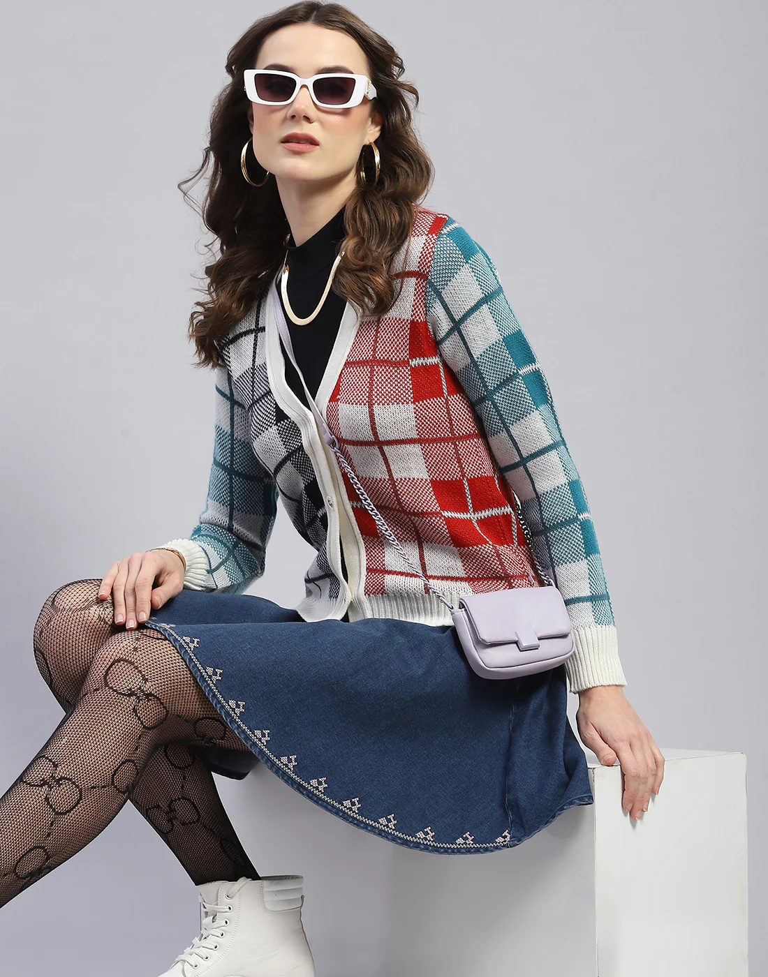 Women Off White Check V Neck Full Sleeve Cardigan - Image 6