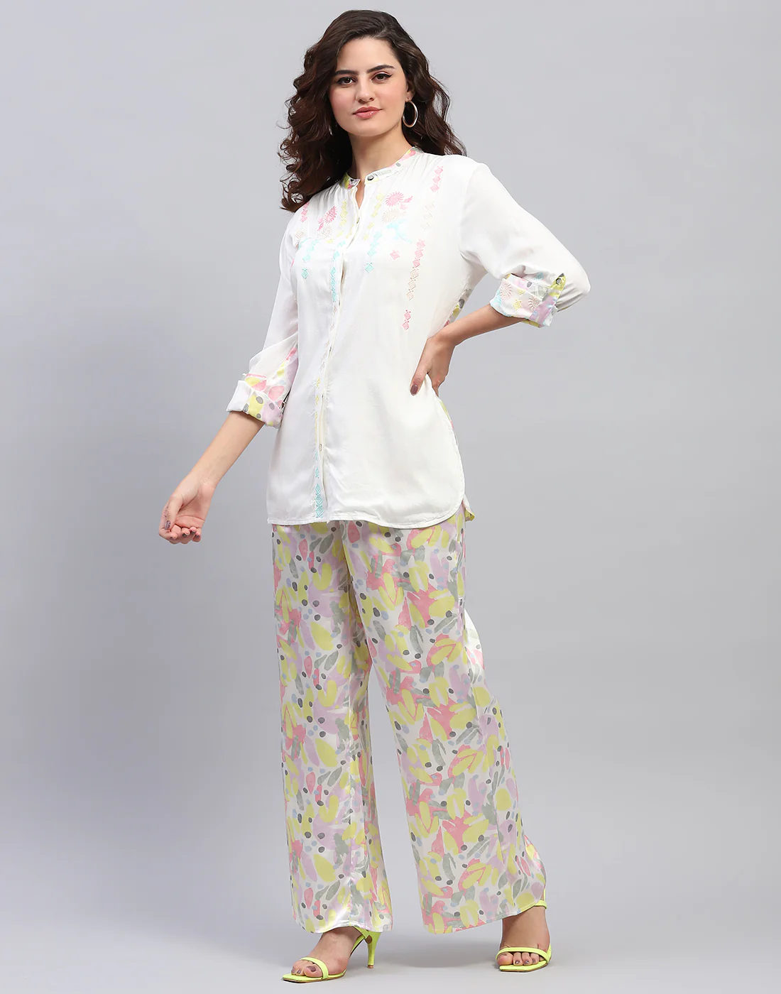 Women Off White Embroidered Front Open Full Sleeve Cords Set - Image 4