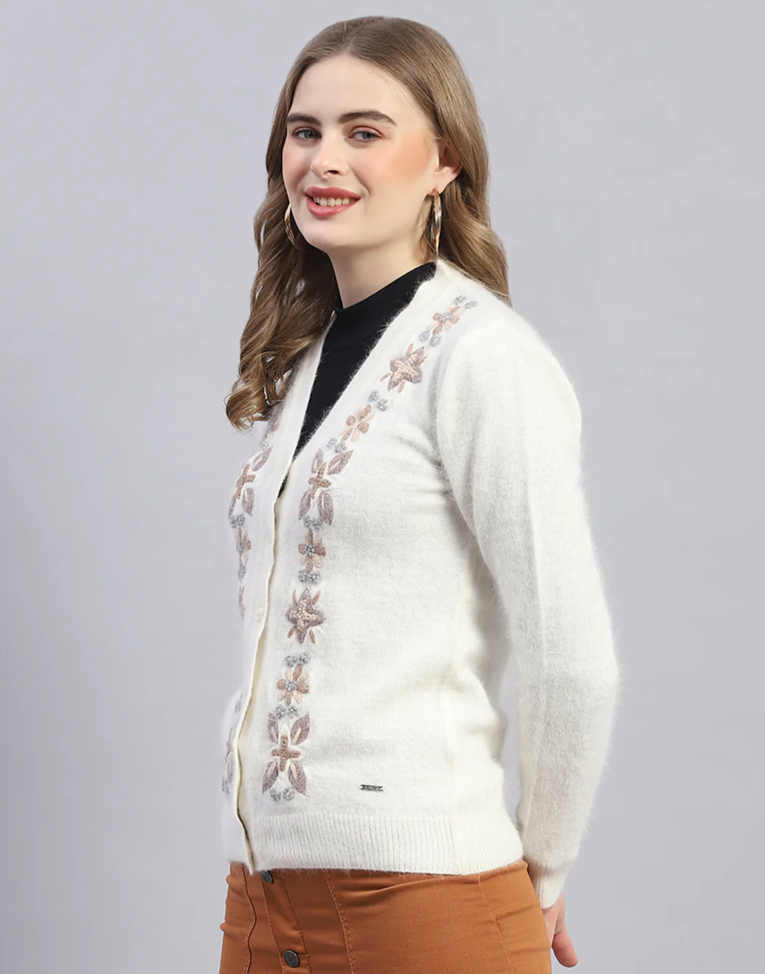 Women Off White Embroidered V Neck Full Sleeve Cardigan - Image 3