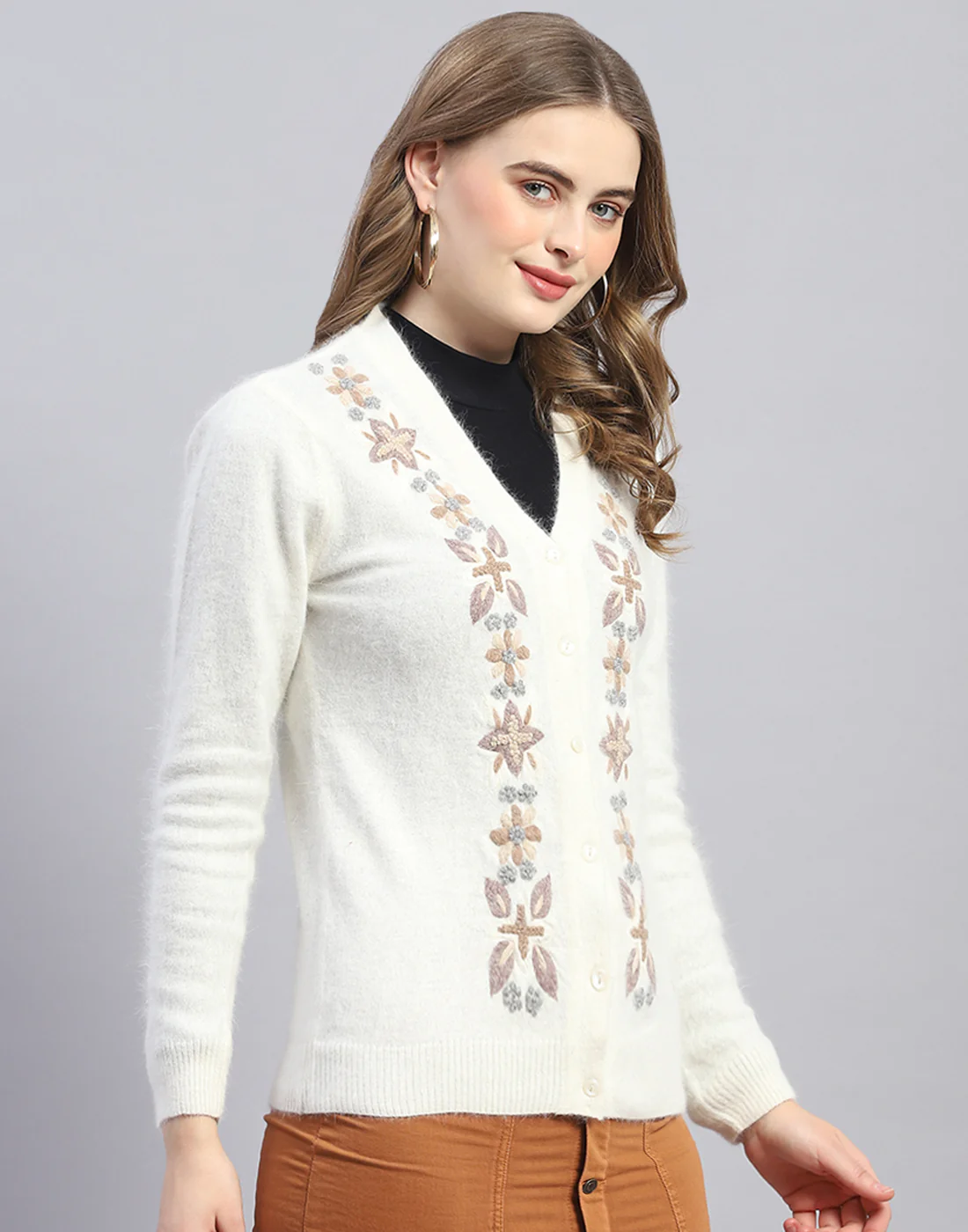Women Off White Embroidered V Neck Full Sleeve Cardigan - Image 4