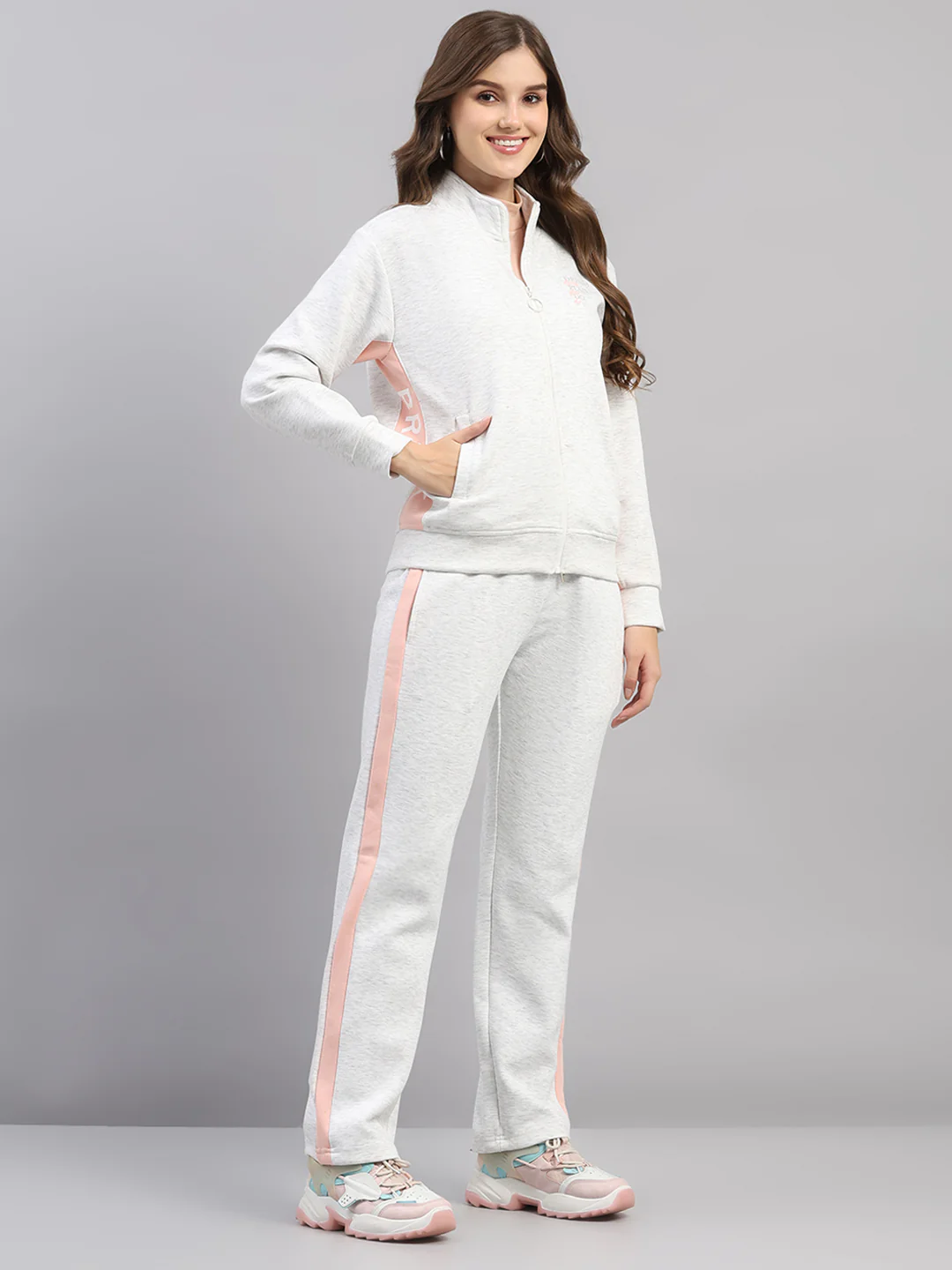 Women Off White Printed Mock Neck Full Sleeve Winter Tracksuit - Image 4