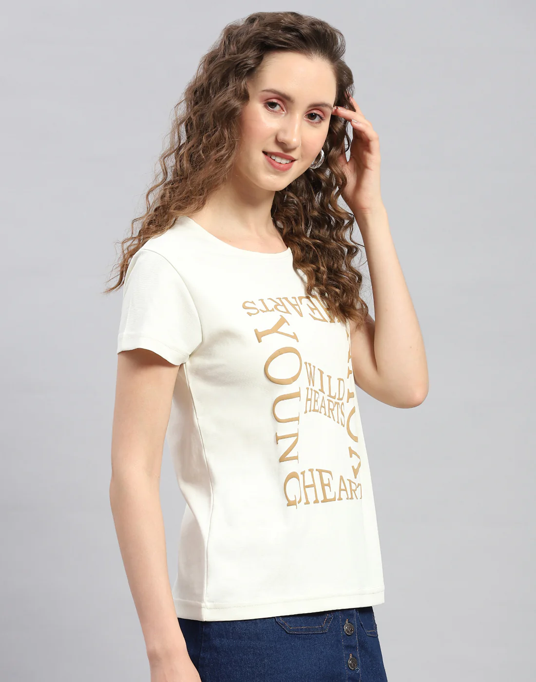Women Off White Printed Round Neck Half Sleeve Top - Image 4