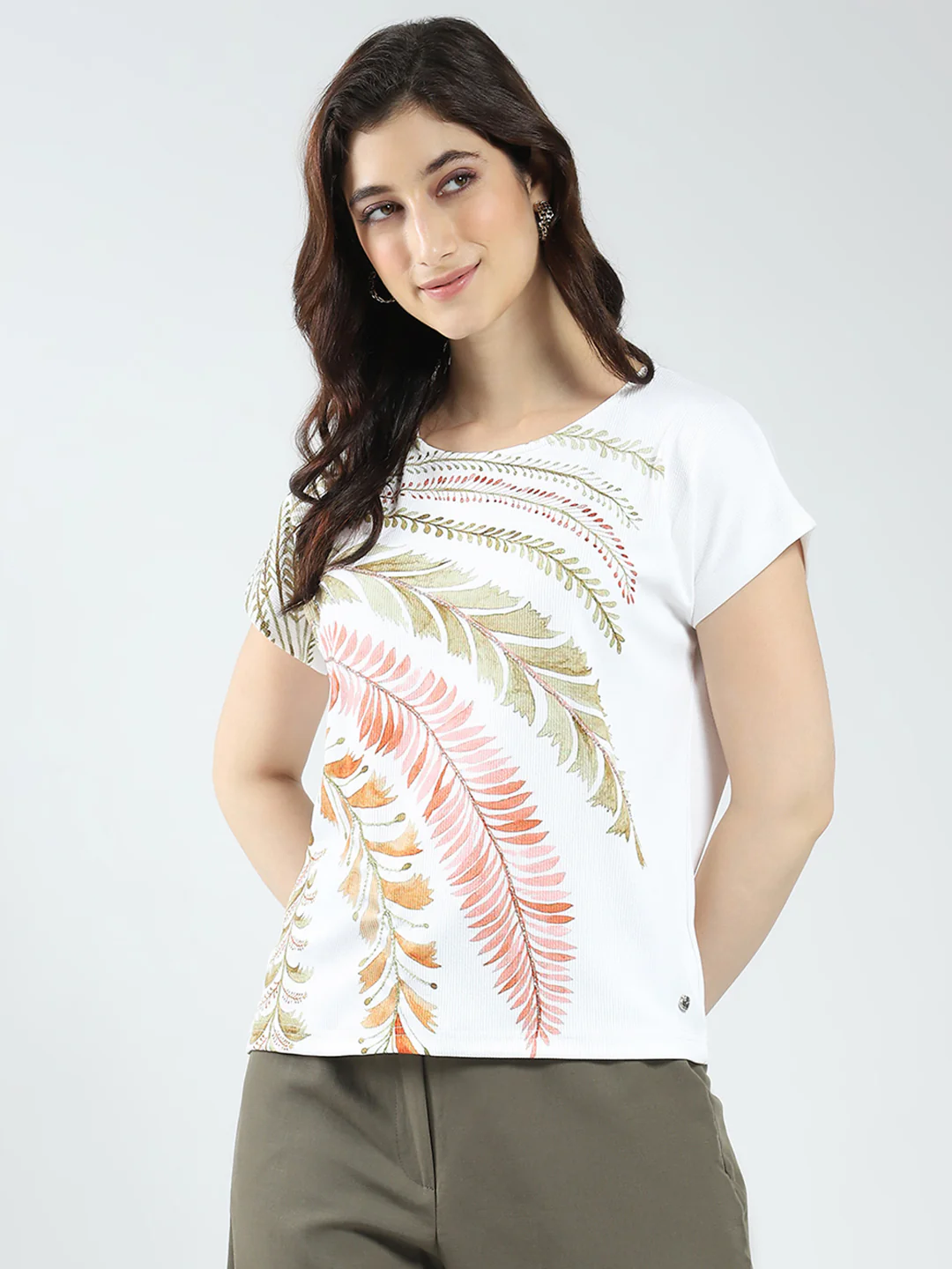Women Off White Printed Round Neck Half Sleeve Top - Image 4